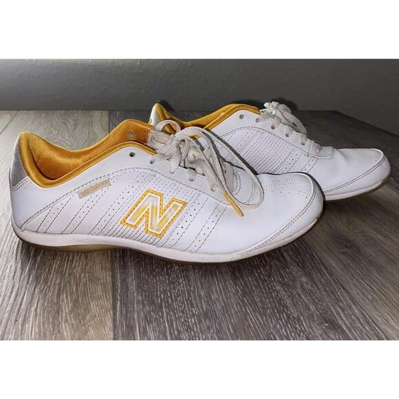 New Balance 474 Women’s US Size 6 White Yellow Sneaker Shoes WL474SC7 - Picture 1 of 10